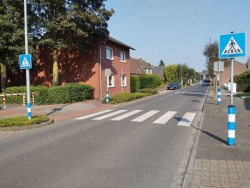 Fußgängerüberweg an der Marienstraße in Straelen Fußgängerüberweg an der Marienstraße in Straelen